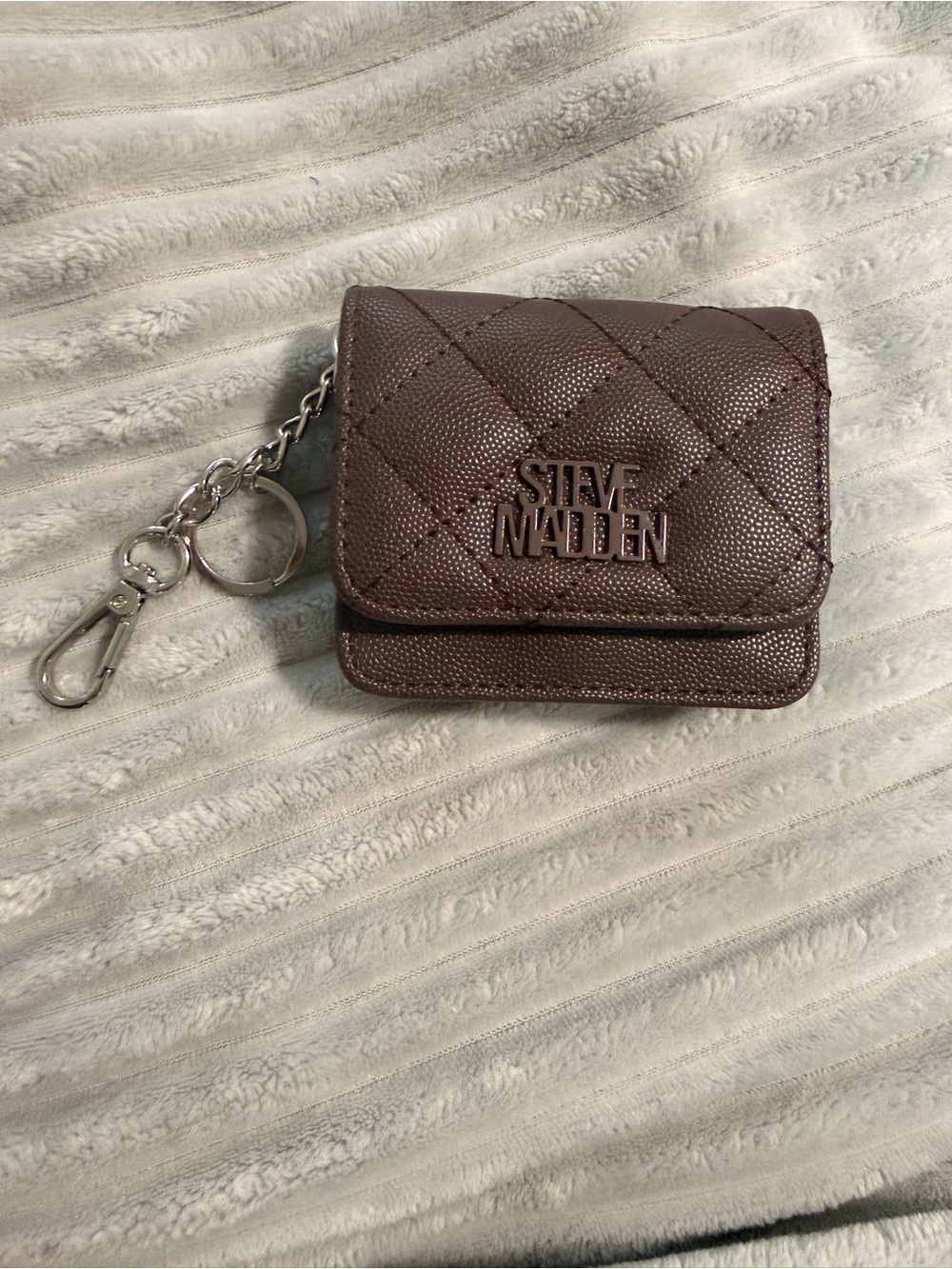 Steve Madden Quilted Keychain Wallet in Dark Brown